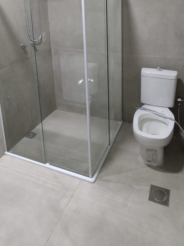Reforma de banheiro em apartamento executada por Beatriz Leoni