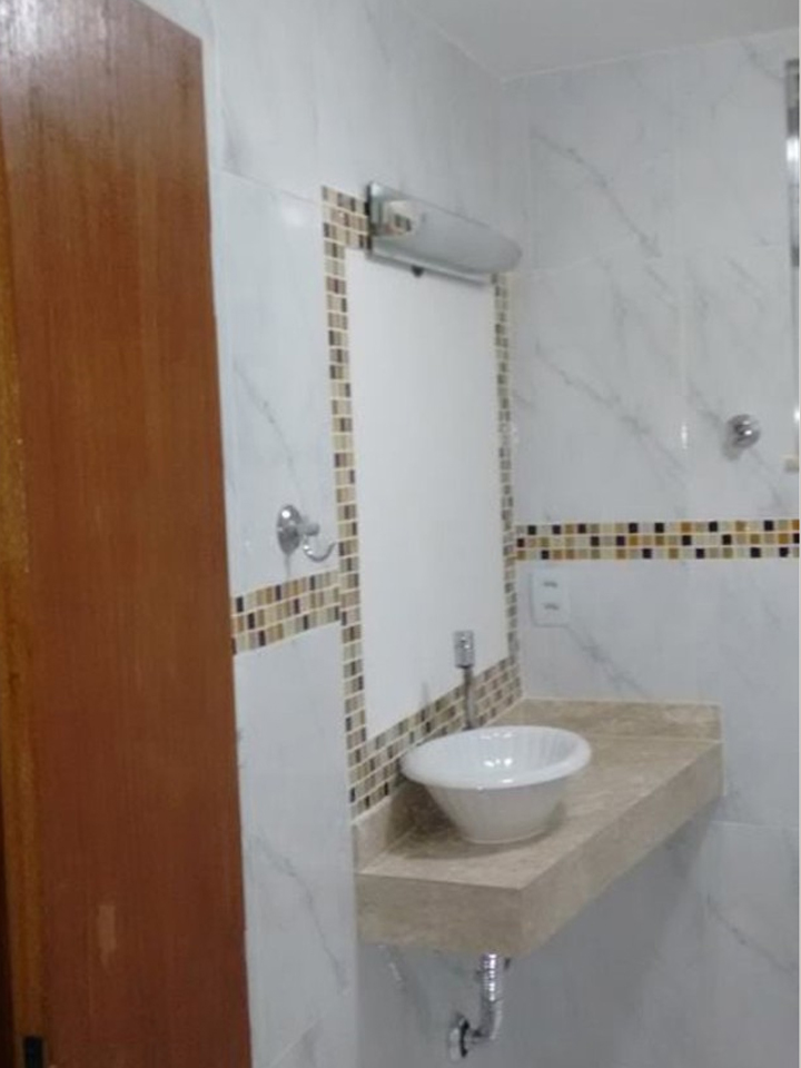 Reforma de banheiro em apartamento executada por Beatriz Leoni